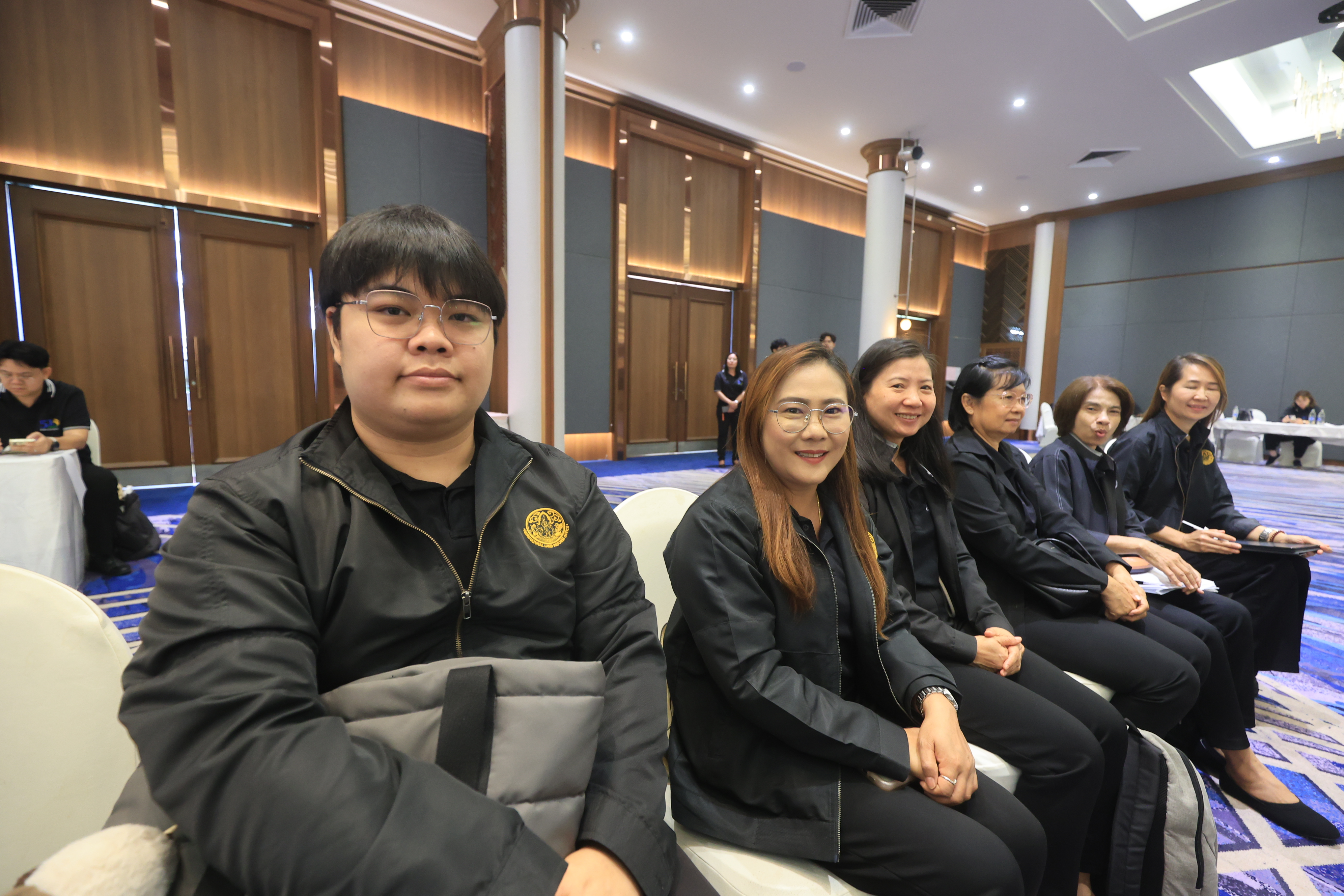 title - เลขาฯ ส.ป.ก. ประชุมเข้ม! 